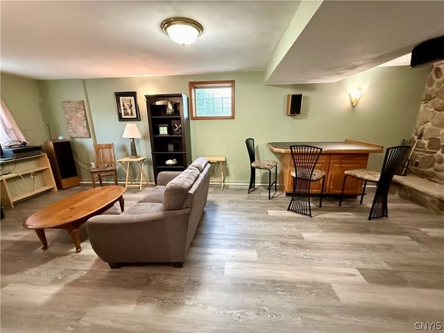 8135 Crimson Circle, Clay, NY 13041