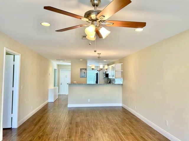 2811 SW 15th Street 202, Delray Beach, FL 33445