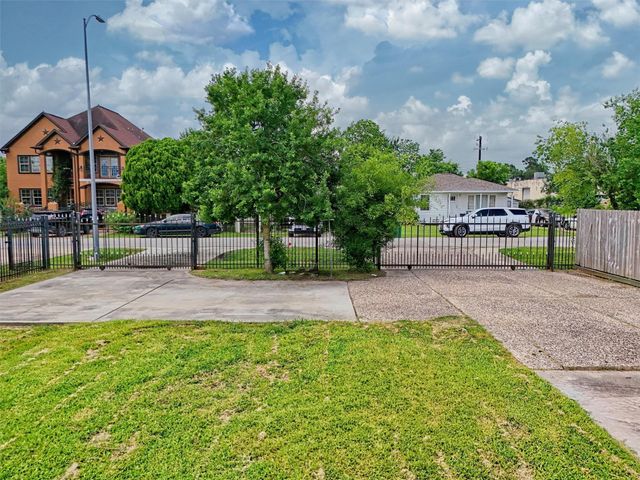2819 Hitchcock Street, Houston, TX 77093