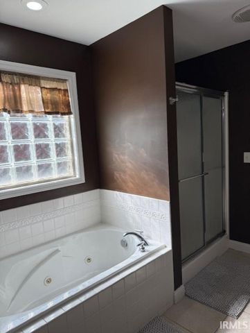 9141 Arbor Grove Court, Evansville, IN 47711