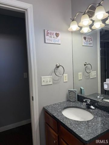 9141 Arbor Grove Court, Evansville, IN 47711