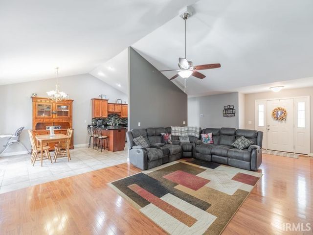 9141 Arbor Grove Court, Evansville, IN 47711