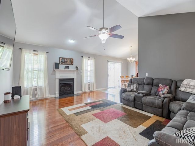 9141 Arbor Grove Court, Evansville, IN 47711