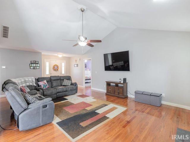 9141 Arbor Grove Court, Evansville, IN 47711