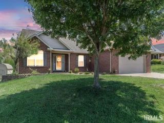 9141 Arbor Grove Court, Evansville, IN 47711