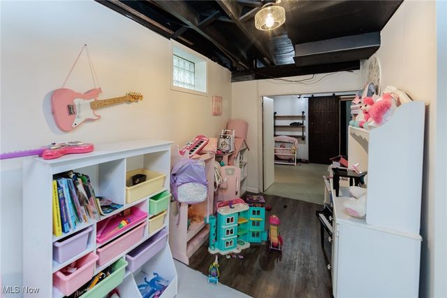 1817 Flint Avenue, Akron, OH 44305