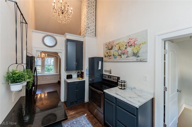 1817 Flint Avenue, Akron, OH 44305