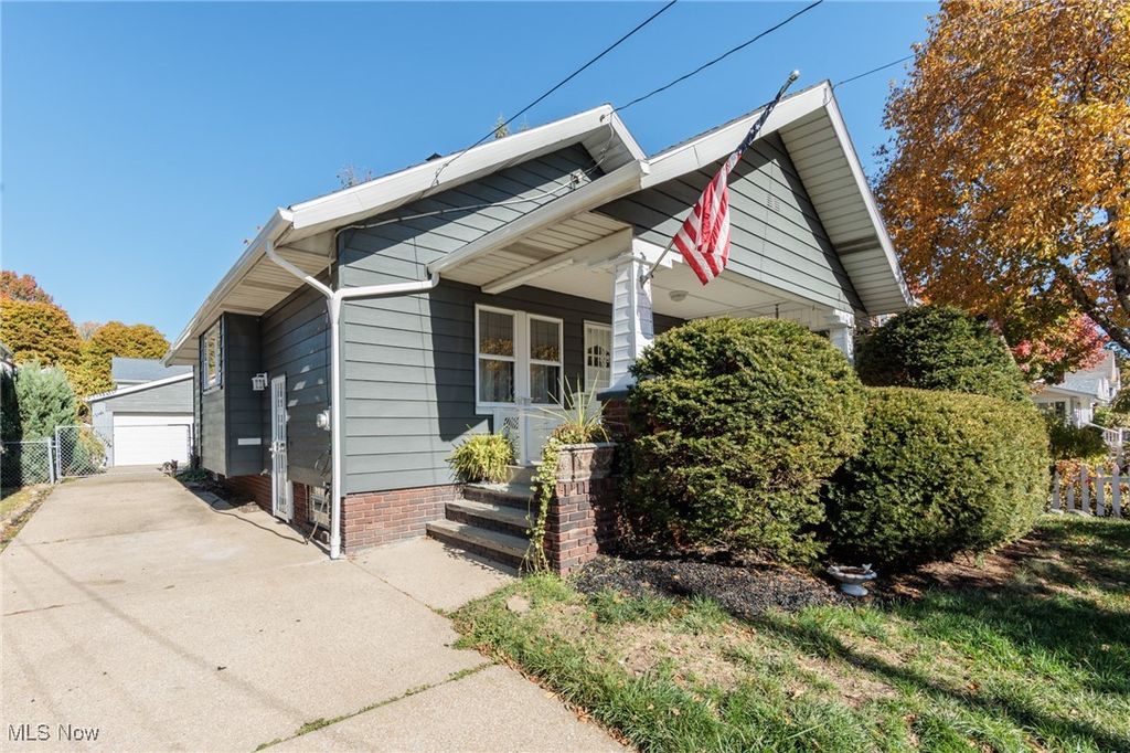 1817 Flint Avenue, Akron, OH 44305