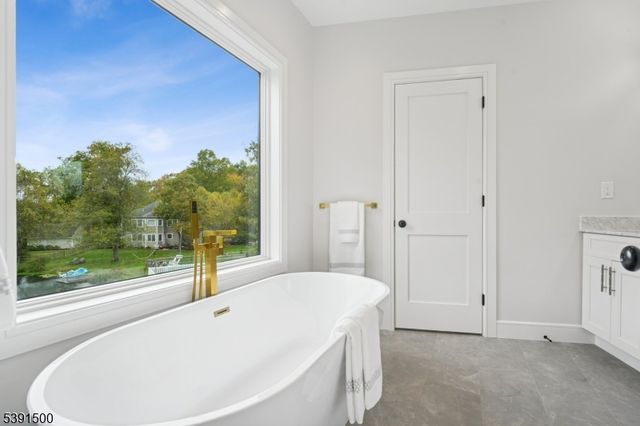 15 Lake Rd, Chatham Twp., NJ 07928