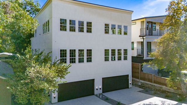 2320 Arroyo Avenue, Dallas, TX 75219