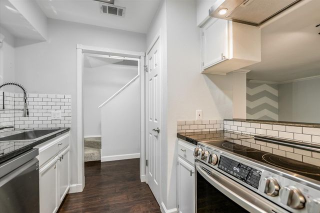 6727 Old Quarry LN, Austin, TX 78731