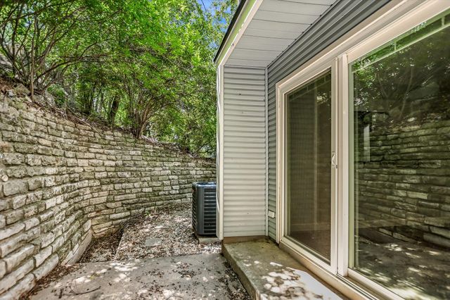 6727 Old Quarry LN, Austin, TX 78731