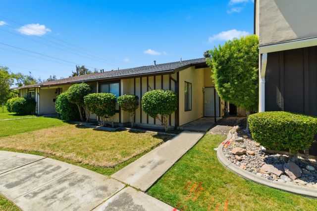 6823 Butler Ct, Stockton, CA 95219