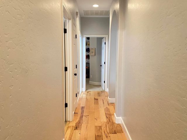 2943 W Harold Court, Visalia, CA 93291