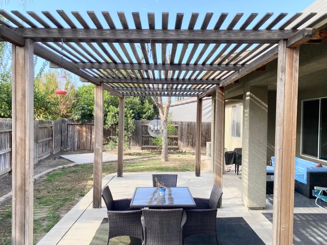 2943 W Harold Court, Visalia, CA 93291