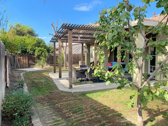 2943 W Harold Court, Visalia, CA 93291