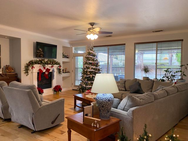 2943 W Harold Court, Visalia, CA 93291