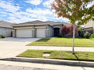 2943 W Harold Court, Visalia, CA 93291