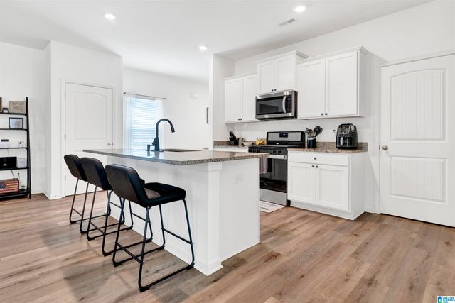 264 CHELSEA PARK CIRCLE, Chelsea, AL 35043