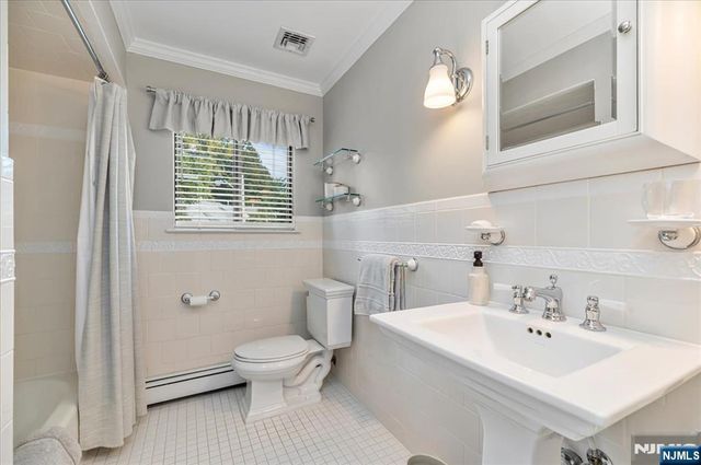54 Spruce Run 54, Ramsey, NJ 07446