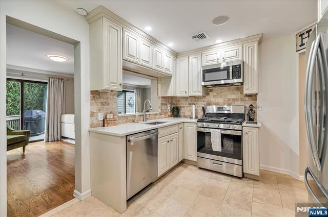 54 Spruce Run 54, Ramsey, NJ 07446