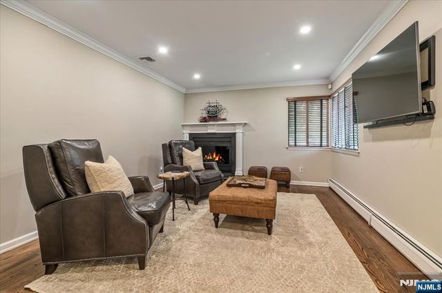 54 Spruce Run 54, Ramsey, NJ 07446