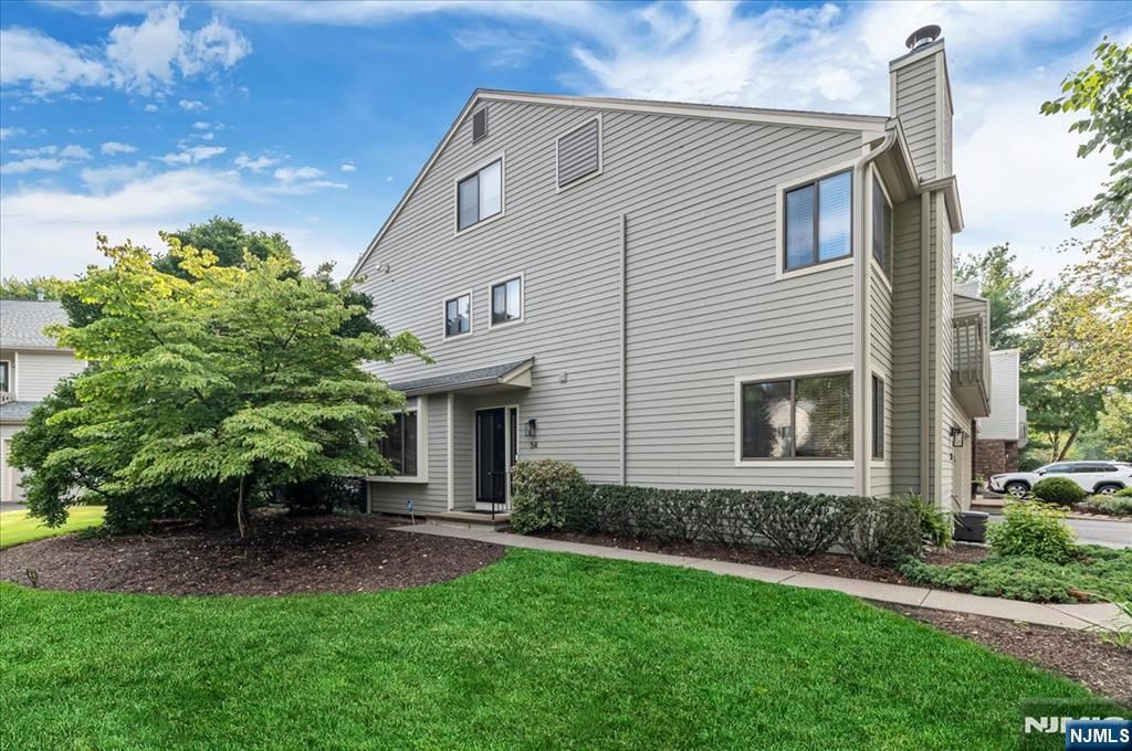 54 Spruce Run 54, Ramsey, NJ 07446
