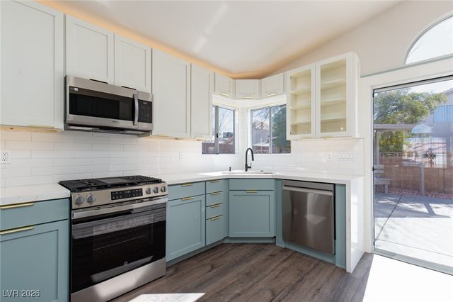 7141 Desert Clover Court, Las Vegas, NV 89129