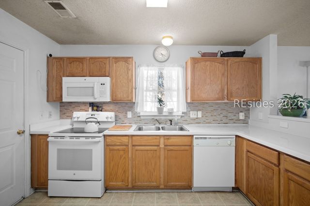 58 E Morningside Dr, Bluffton, SC 29910