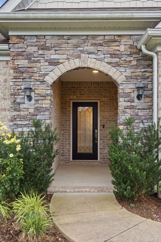6013 Turncreek Rd, Thompsons Station, TN 37179