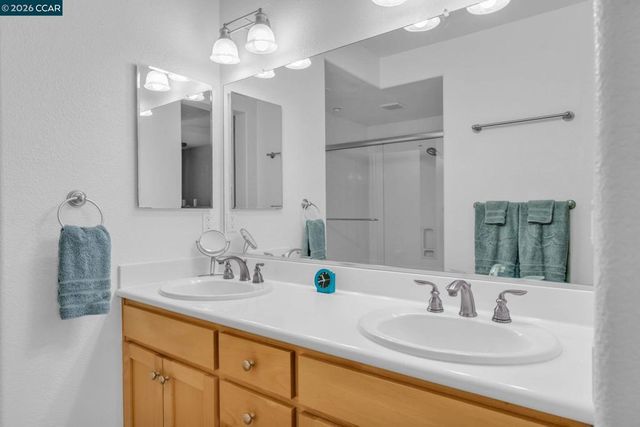 6078 Old Quarry Loop, Oakland, CA 94605