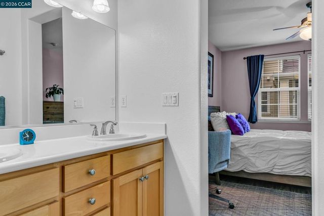 6078 Old Quarry Loop, Oakland, CA 94605