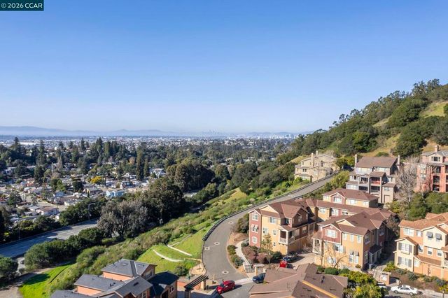 6078 Old Quarry Loop, Oakland, CA 94605