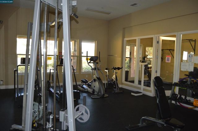 6078 Old Quarry Loop, Oakland, CA 94605