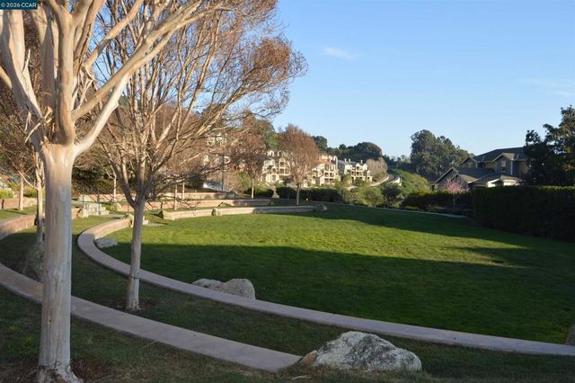 6078 Old Quarry Loop, Oakland, CA 94605