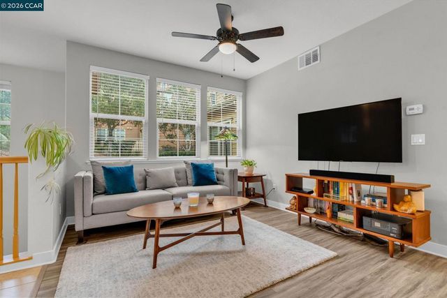 6078 Old Quarry Loop, Oakland, CA 94605