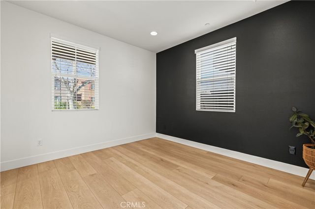 28384 Vista Del Rio, Valencia, CA 91354