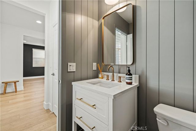 28384 Vista Del Rio, Valencia, CA 91354