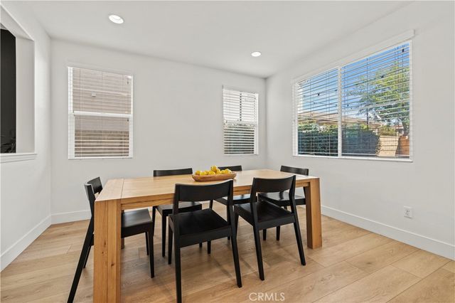 28384 Vista Del Rio, Valencia, CA 91354