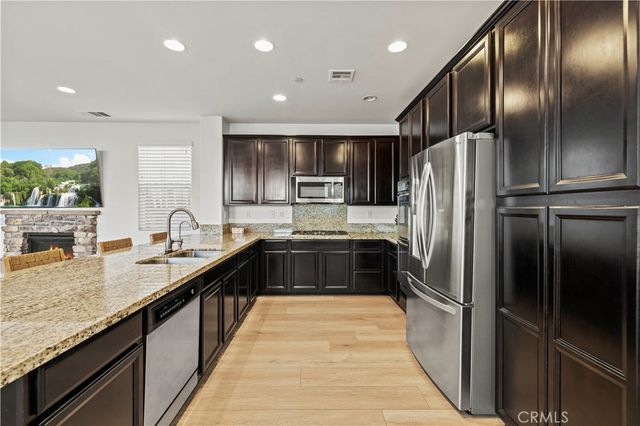 28384 Vista Del Rio, Valencia, CA 91354