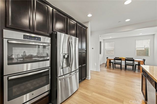 28384 Vista Del Rio, Valencia, CA 91354