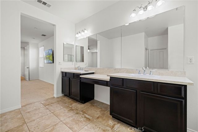 28384 Vista Del Rio, Valencia, CA 91354