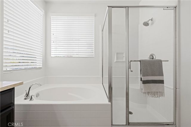 28384 Vista Del Rio, Valencia, CA 91354