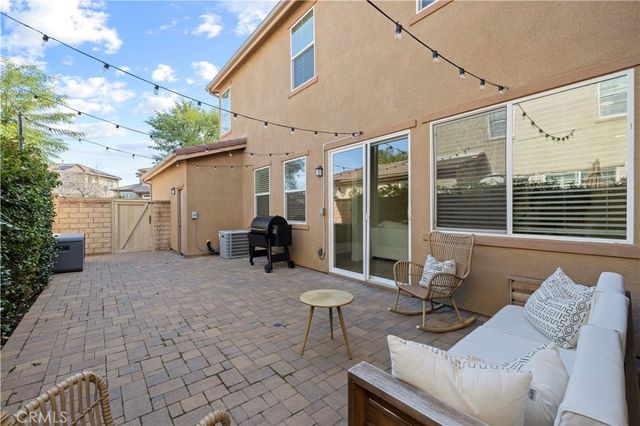 28384 Vista Del Rio, Valencia, CA 91354