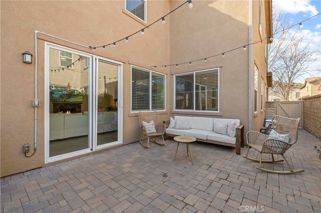 28384 Vista Del Rio, Valencia, CA 91354