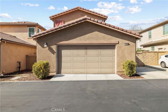 28384 Vista Del Rio, Valencia, CA 91354