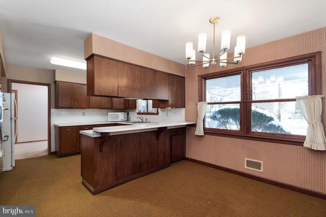 70 BRAEBURN DR, Princeton, NJ 08540