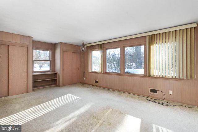 70 BRAEBURN DR, Princeton, NJ 08540