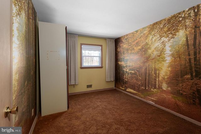 70 BRAEBURN DR, Princeton, NJ 08540