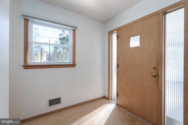 70 BRAEBURN DR, Princeton, NJ 08540